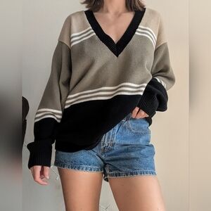 Liz Sport Vintage Deep V-Neck Sweater 100% Cotton
